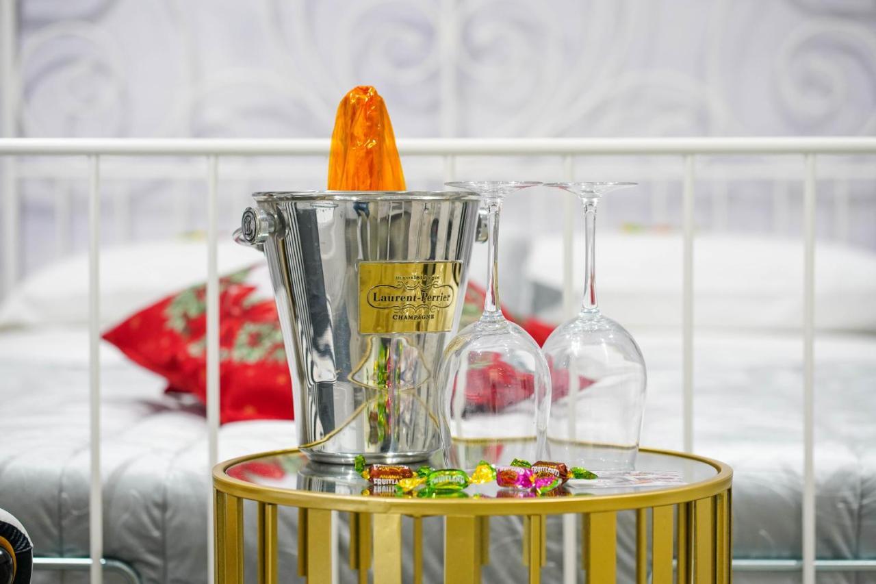 مبيت وإفطار بيتسو Piedigrotta Magique Luxury المظهر الخارجي الصورة