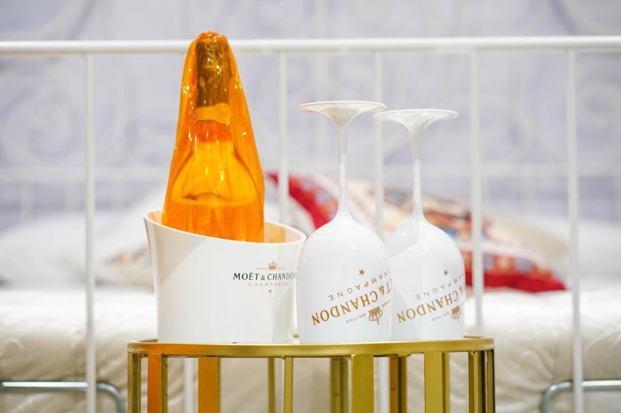 مبيت وإفطار بيتسو Piedigrotta Magique Luxury المظهر الخارجي الصورة